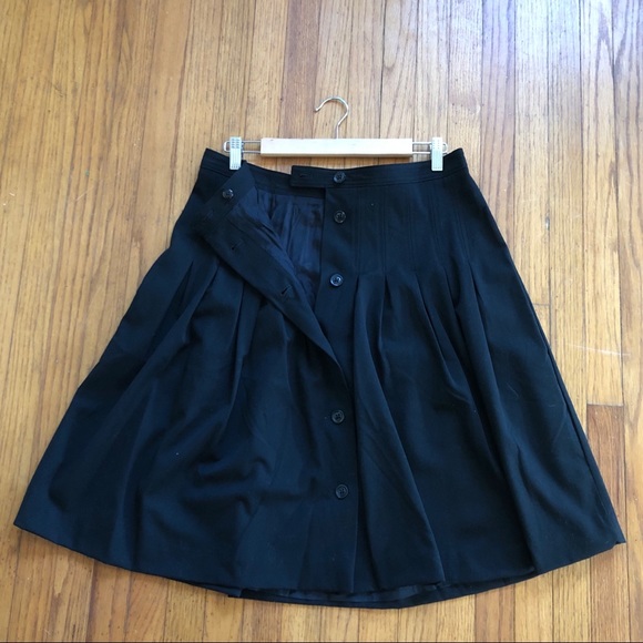 GAP • Button Front pleated black skirt - Picture 1 of 4